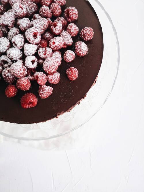 Detailaufnahme Schoko-Himbeerkuchen.